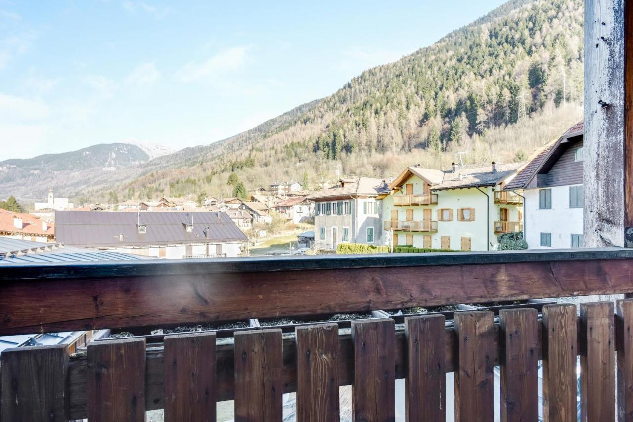 Appartement Mansarda Tra Le Dolomiti Di Brenta à Bocenago Extérieur photo