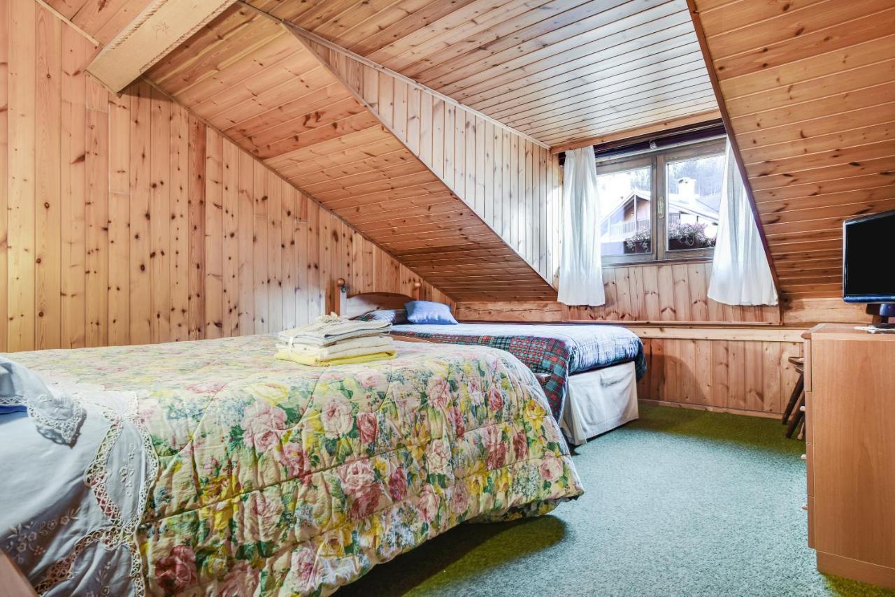 Appartement Mansarda Tra Le Dolomiti Di Brenta à Bocenago Extérieur photo